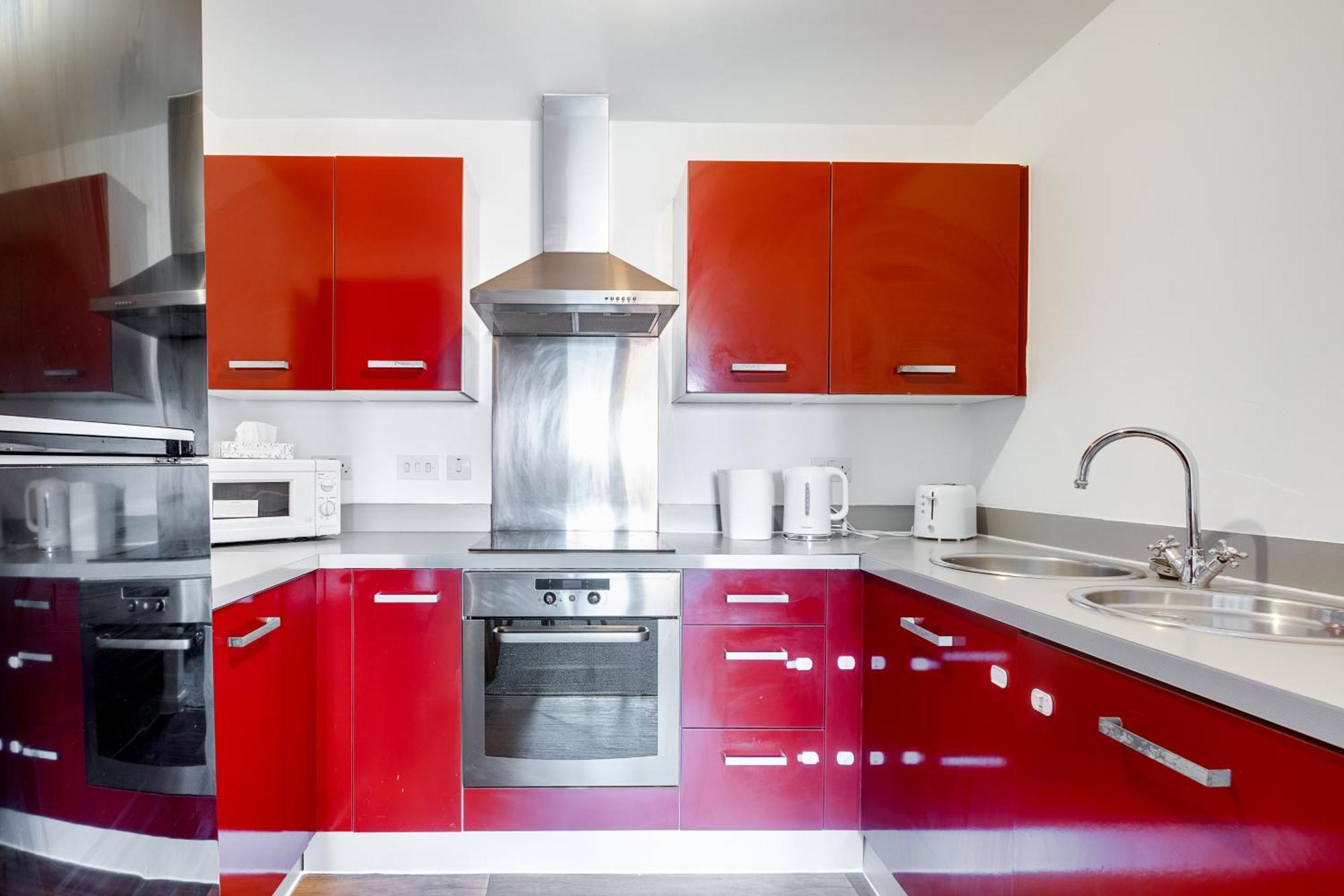Anime - And Free Parking With Netflix Apartment